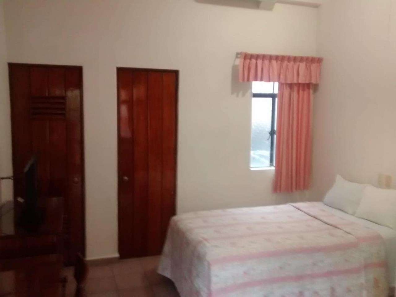 Hotel Posada Del Sol Apatzingán de la Constitución Dış mekan fotoğraf
