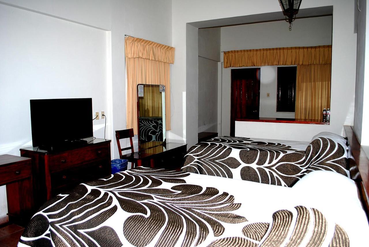 Hotel Posada Del Sol Apatzingán de la Constitución Dış mekan fotoğraf